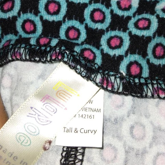 LEGGINGS - Picture 1 of 3